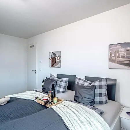 Schleivilla Lootsen Hus By Seeblick Ferien Oro Apartment Olpenitz